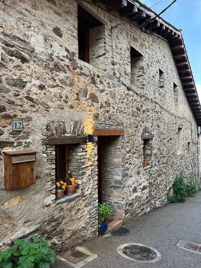 Casa Tapiolas Rectoria Mollo