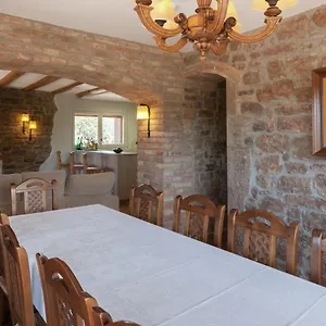 Belvilla By Oyo El Puig De Vilapost Balsareny