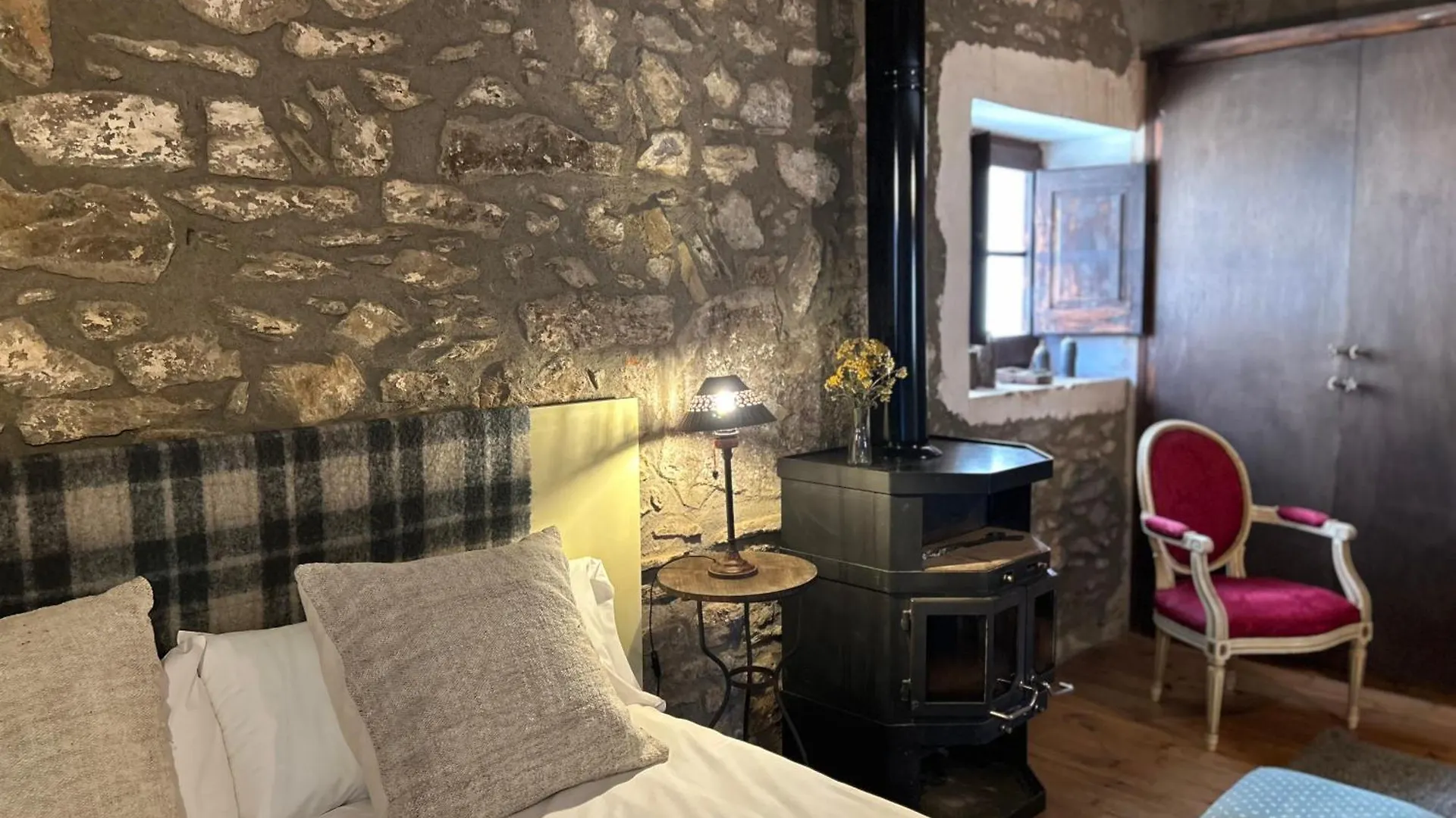Casa Tapiolas Rectoria Mollo Spain
